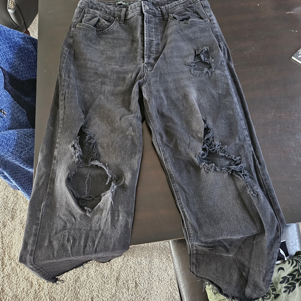 Wild Fable Black Distressed Ankle Jeans